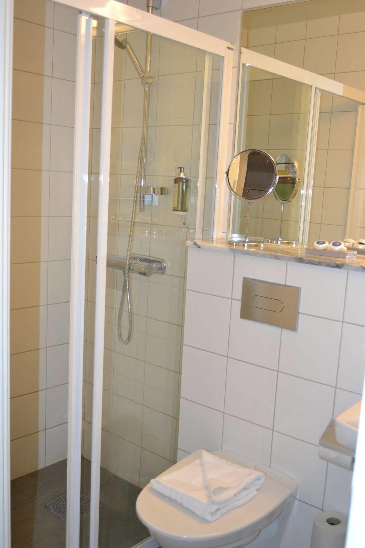 Hotell Nostalgi Motala Luaran gambar