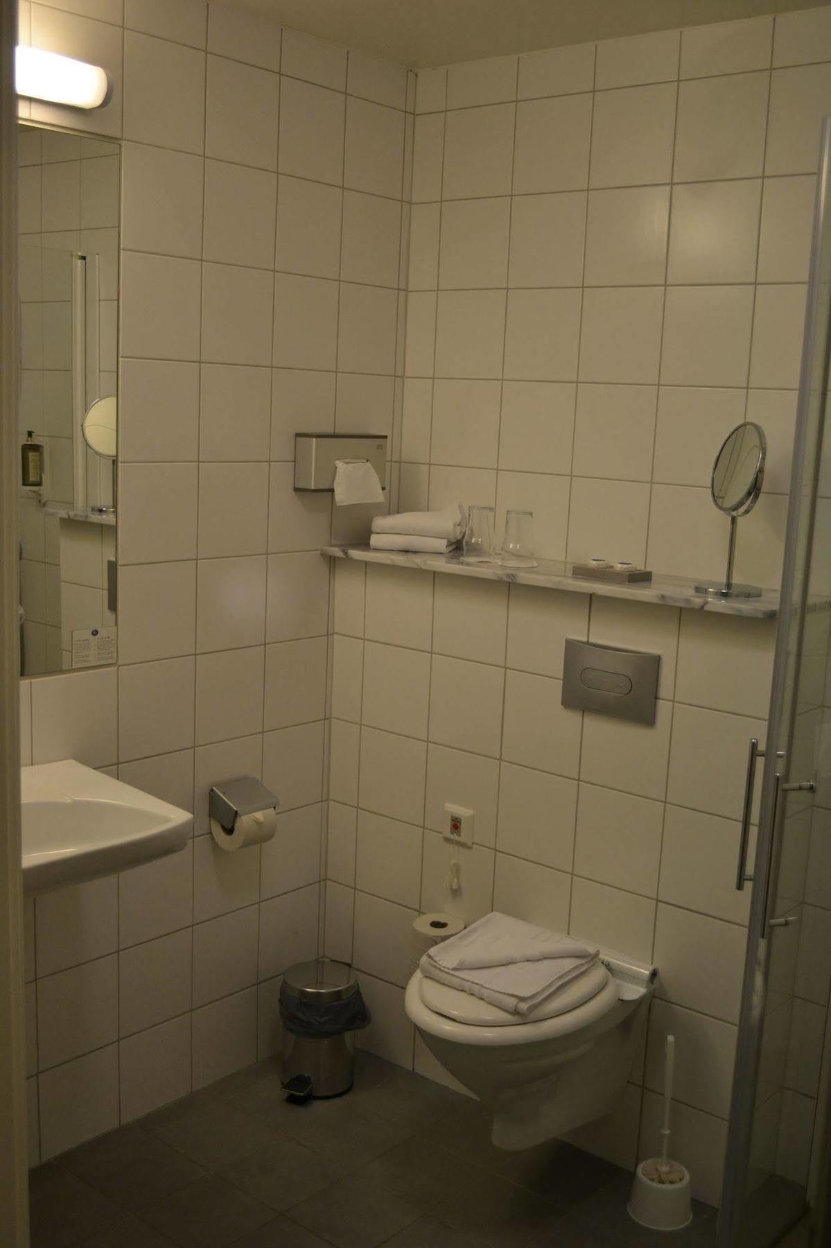 Hotell Nostalgi Motala Luaran gambar